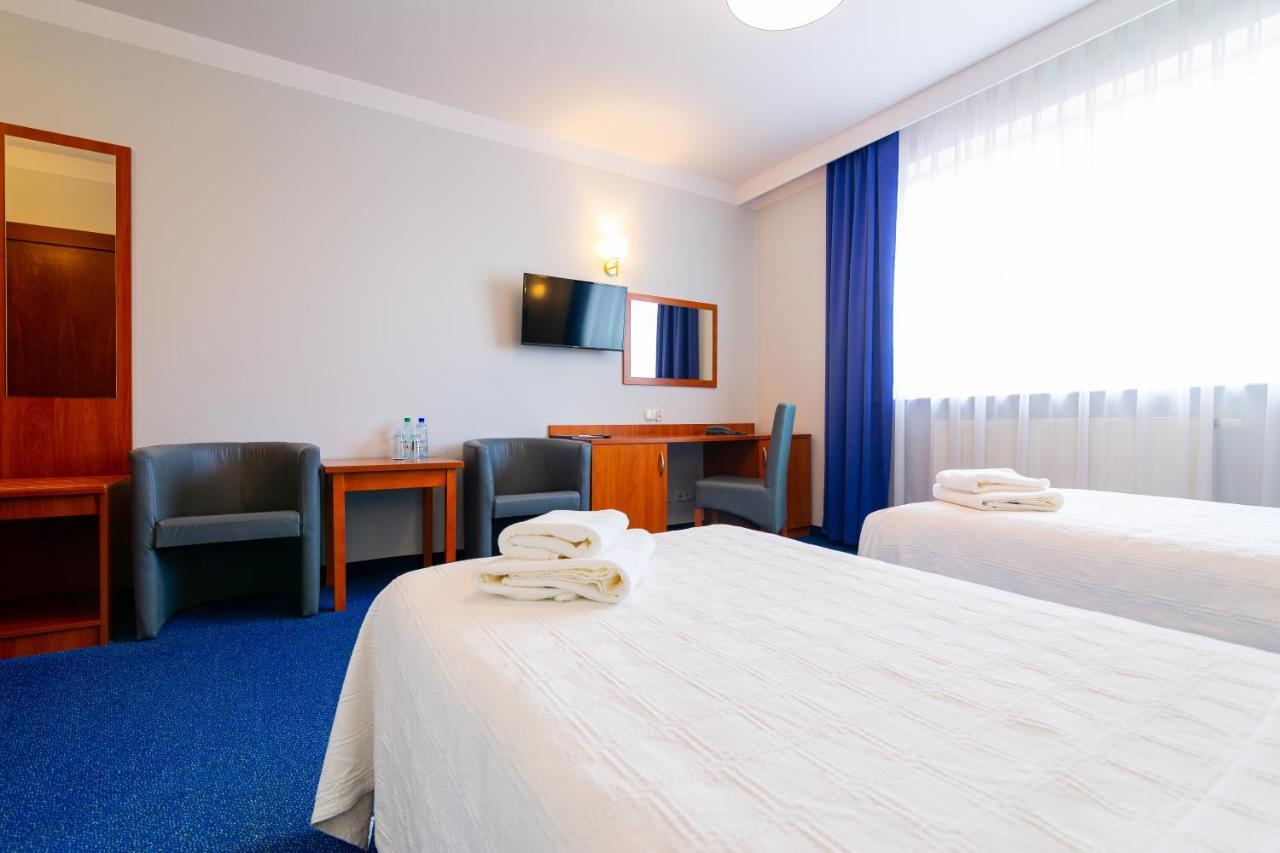 Hotel Victoria Bolszewo Exteriér fotografie